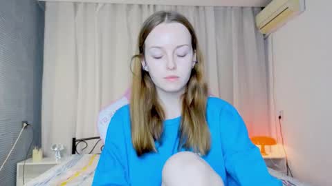 Snapshot of bae_cake__ chatting on 10-11-25, 10:47 Alice online show from 10-11-25, 10:47