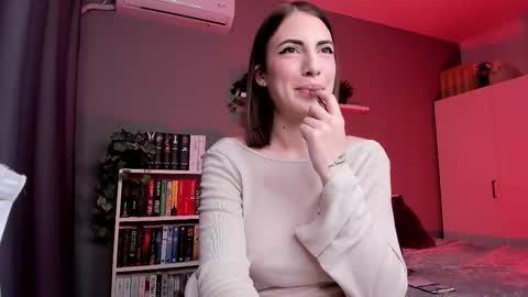 Snapshot of baeblossom chatting on 11-11-25, 04:18 Blossom online show from 11-11-25, 04:18