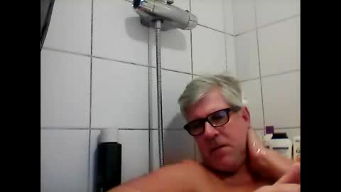 Snapshot of baggelina75 chatting on 12-05-24, 06:00 baggelina75 online show from 12-05-24, 06:00