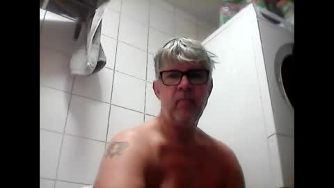 Snapshot of baggelina75 chatting on 12-31-24, 08:59 baggelina75 online show from 12-31-24, 08:59