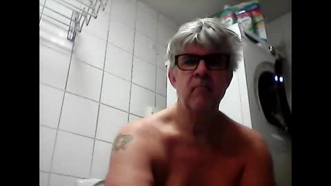 Snapshot of baggelina75 chatting on 01-26-25, 11:06 baggelina75 online show from 01-26-25, 11:06