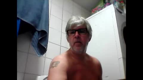 Snapshot of baggelina75 chatting on 03-05-25, 04:45 baggelina75 online show from 03-05-25, 04:45