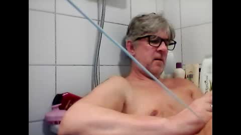 Snapshot of baggelina75 chatting on 03-11-25, 06:52 baggelina75 online show from 03-11-25, 06:52