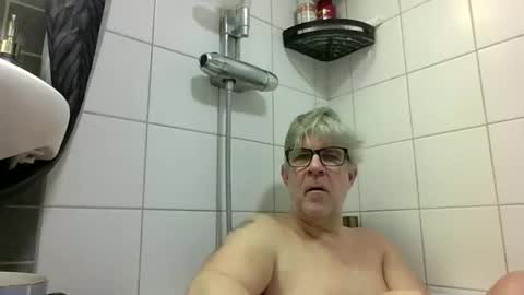 Snapshot of baggelina75 chatting on 02-22-26, 04:27 baggelina75 online show from 02-22-26, 04:27