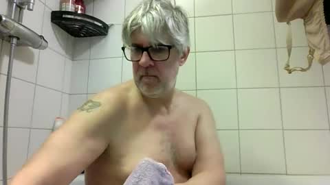 Snapshot of baggelina75 chatting on 03-01-26, 01:57 baggelina75 online show from 03-01-26, 01:57