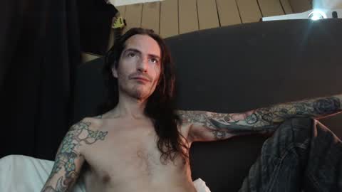 Snapshot of bailey39 chatting on 02-26-25, 01:32 Bailey online show from 02-26-25, 01:32