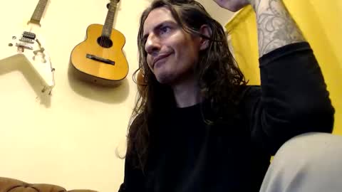 Snapshot of bailey39 chatting on 11-11-25, 12:43 Bailey online show from 11-11-25, 12:43