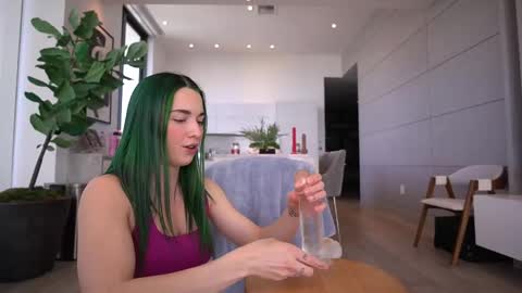 Bailey online show from 02-22-25, 01:46