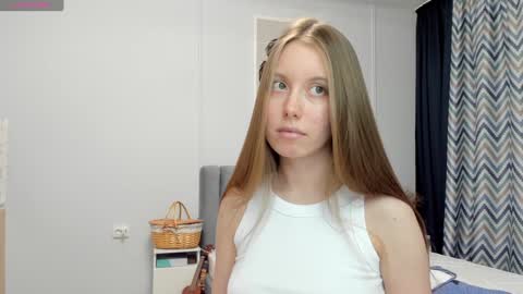 Snapshot of bam_bi chatting on 12-13-24, 04:22 Kira online show from 12-13-24, 04:22