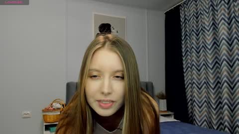 Snapshot of bam_bi chatting on 01-08-25, 05:05 Kira online show from 01-08-25, 05:05