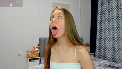 Snapshot of bam_bi chatting on 01-17-25, 11:51 Kira online show from 01-17-25, 11:51