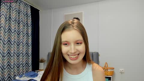 Snapshot of bam_bi chatting on 01-25-25, 03:09 Kira online show from 01-25-25, 03:09