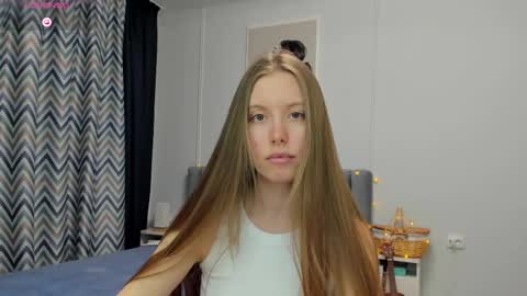 Snapshot of bam_bi chatting on 02-17-25, 07:31 Kira online show from 02-17-25, 07:31