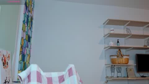 Snapshot of bam_bi chatting on 10-13-25, 04:18 Kira online show from 10-13-25, 04:18