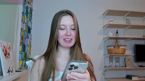 Snapshot of bam_bi chatting on 10-17-25, 08:44 Kira online show from 10-17-25, 08:44