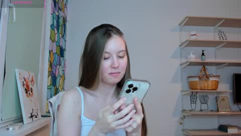 Snapshot of bam_bi chatting on 10-19-25, 05:13 Kira online show from 10-19-25, 05:13