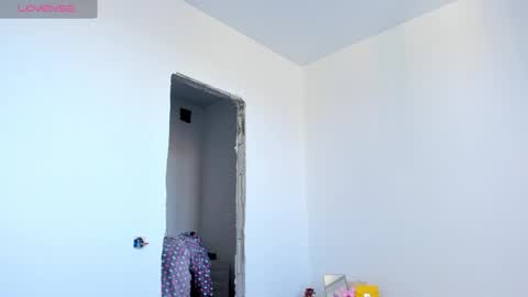 Kira online show from 04-17-26, 10:29