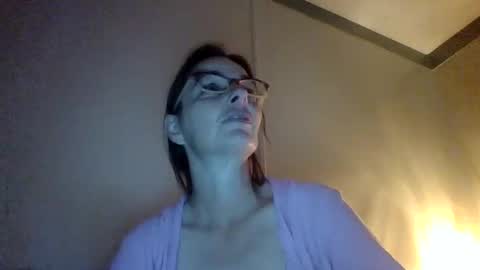 Snapshot of bamacpl80 chatting on 02-09-25, 03:22 bamacpl80 online show from 02-09-25, 03:22