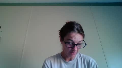 Snapshot of bamacpl80 chatting on 09-10-25, 05:35 bamacpl80 online show from 09-10-25, 05:35