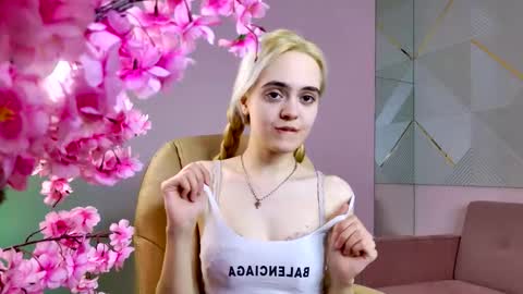 Bambi online show from 03-04-26, 05:24