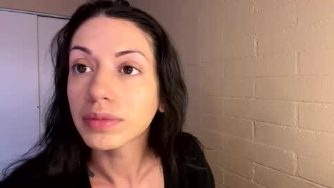 bambii_petite online show from 04-12-26, 06:35