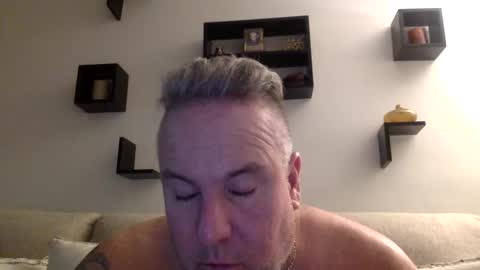 banana5289 online show from 01-10-25, 01:21