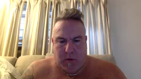 banana5289 online show from 01-31-25, 02:07