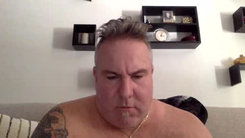 banana5289 online show from 02-10-25, 08:00