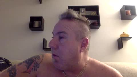 banana5289 online show from 03-11-25, 01:26