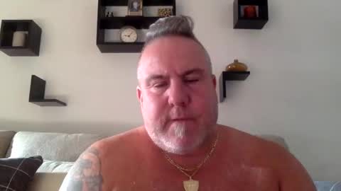 banana5289 online show from 10-27-25, 01:04