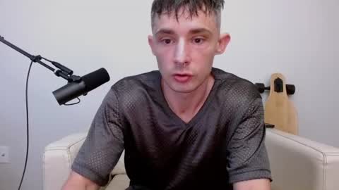 Snapshot of bananacurvesleft chatting on 06-22-26, 12:24 bananacurvesleft online show from 06-22-26, 12:24