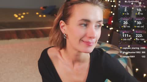 Snapshot of bananya_kitty chatting on 12-15-24, 08:08 Ellen and online show from 12-15-24, 08:08
