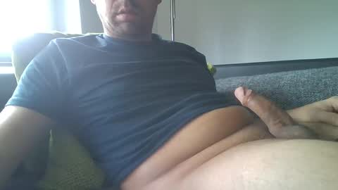 Snapshot of bangboom88 chatting on 01-31-25, 01:12 Mark online show from 01-31-25, 01:12