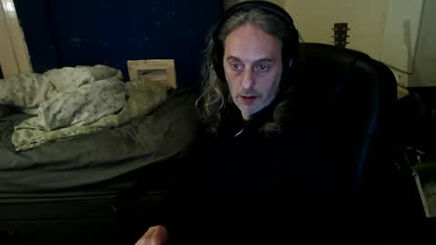 Snapshot of bangintoleather chatting on 05-15-26, 02:51 bangintoleather online show from 05-15-26, 02:51