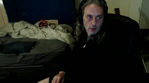 Snapshot of bangintoleather chatting on 06-02-26, 01:18 bangintoleather online show from 06-02-26, 01:18