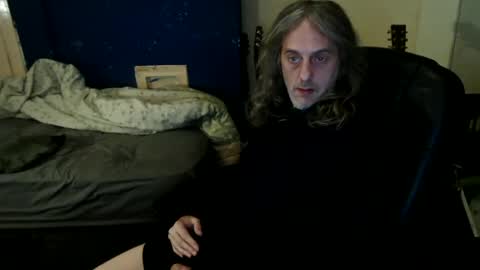 Snapshot of bangintoleather chatting on 06-13-26, 02:42 bangintoleather online show from 06-13-26, 02:42