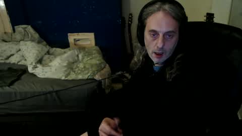 Snapshot of bangintoleather chatting on 06-14-26, 02:20 bangintoleather online show from 06-14-26, 02:20