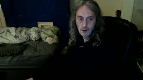 Snapshot of bangintoleather chatting on 06-18-26, 02:12 bangintoleather online show from 06-18-26, 02:12