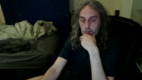 Snapshot of bangintoleather chatting on 06-19-26, 02:16 bangintoleather online show from 06-19-26, 02:16