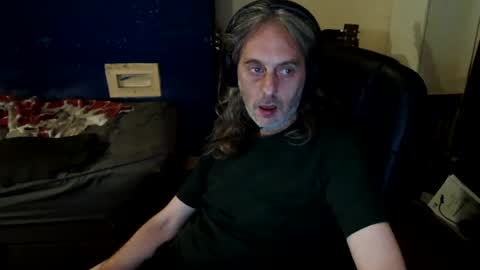 Snapshot of bangintoleather chatting on 07-18-26, 02:49 bangintoleather online show from 07-18-26, 02:49
