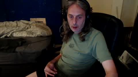 Snapshot of bangintoleather chatting on 07-23-26, 01:58 bangintoleather online show from 07-23-26, 01:58