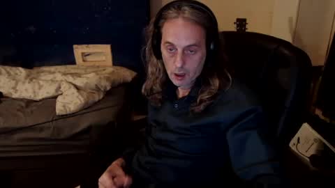 Snapshot of bangintoleather chatting on 08-01-26, 02:22 bangintoleather online show from 08-01-26, 02:22
