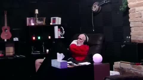 BANJOEY online show from 12-17-25, 06:52