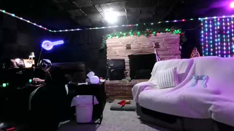 Snapshot of banjoey48 chatting on 01-12-26, 01:00 BANJOEY online show from 01-12-26, 01:00