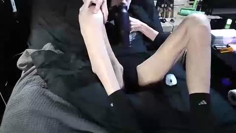 Snapshot of banjoey48 chatting on 02-11-26, 05:01 BANJOEY online show from 02-11-26, 05:01