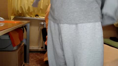       online show from 03-09-25, 10:08