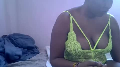 Snapshot of bantubaby chatting on 11-24-25, 05:40 bantubaby online show from 11-24-25, 05:40