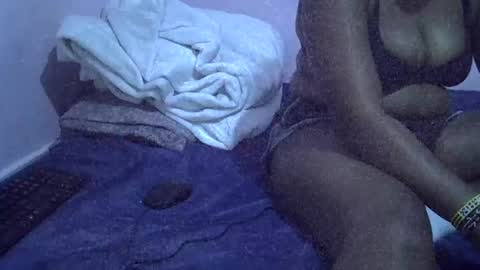 Snapshot of bantubaby chatting on 11-24-25, 07:13 bantubaby online show from 11-24-25, 07:13