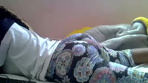 Snapshot of bantubaby chatting on 12-15-25, 10:30 bantubaby online show from 12-15-25, 10:30