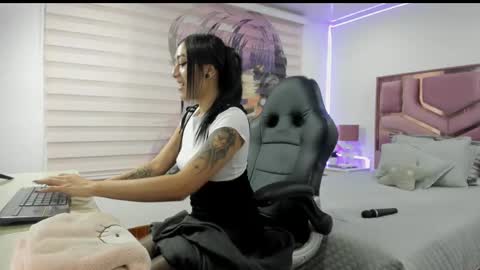 Gabi  online show from 02-22-25, 09:15